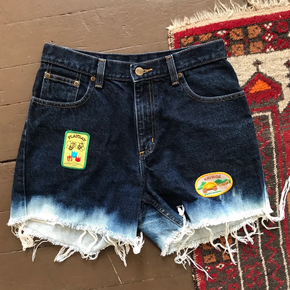 Vintage high waisted bleached cutoffs w patches